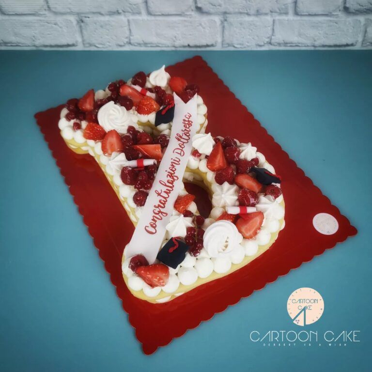 cream tart frutta lettera b